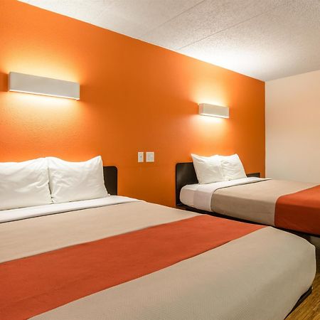 Motel 6-York, Ne Eksteriør billede