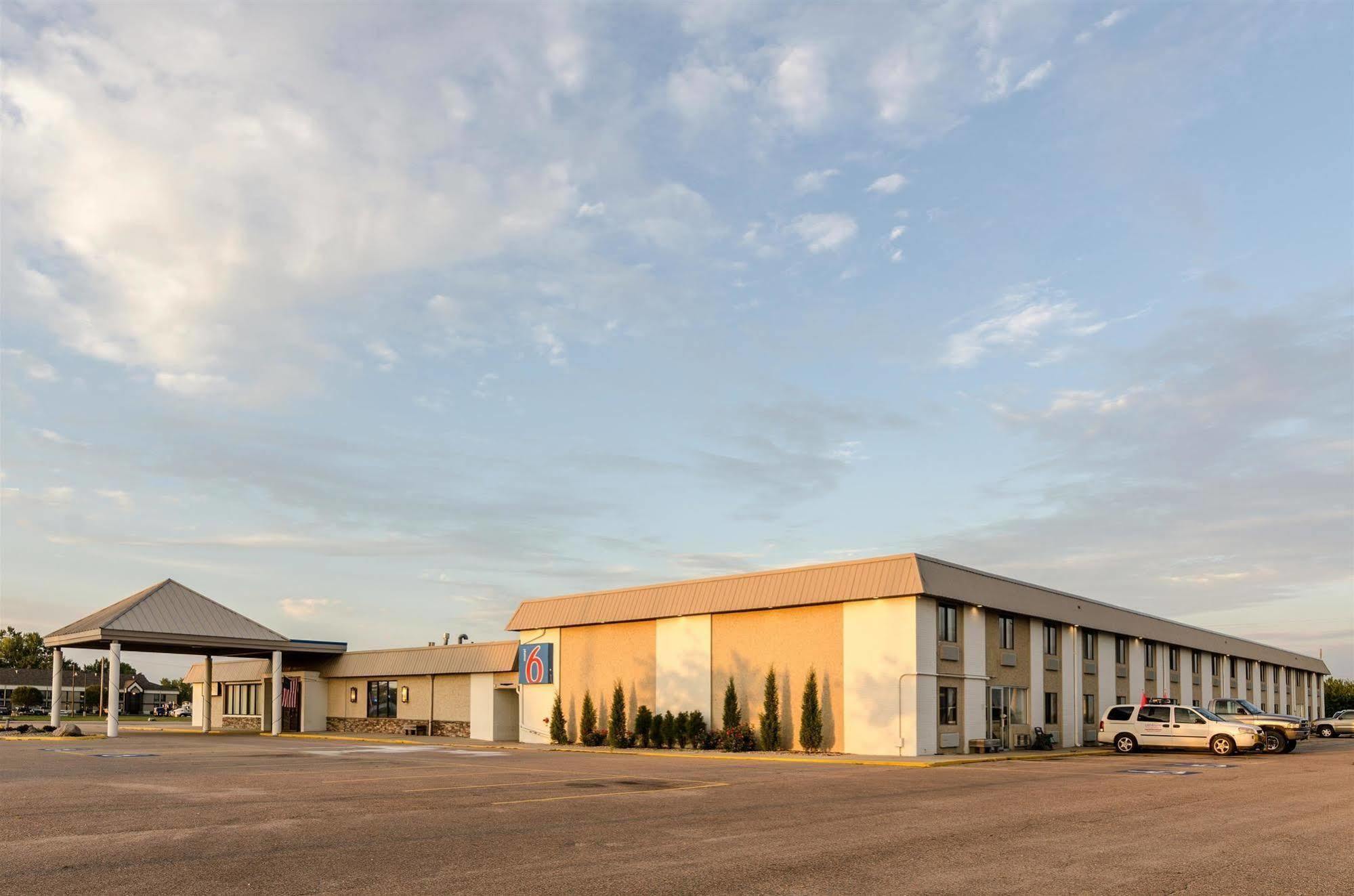 Motel 6-York, Ne Eksteriør billede